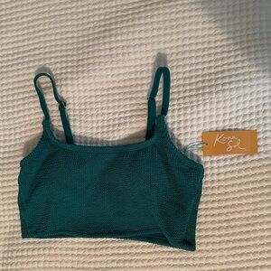 NWT green kona sol pucker ribbed texture bikini bathing suit top size small